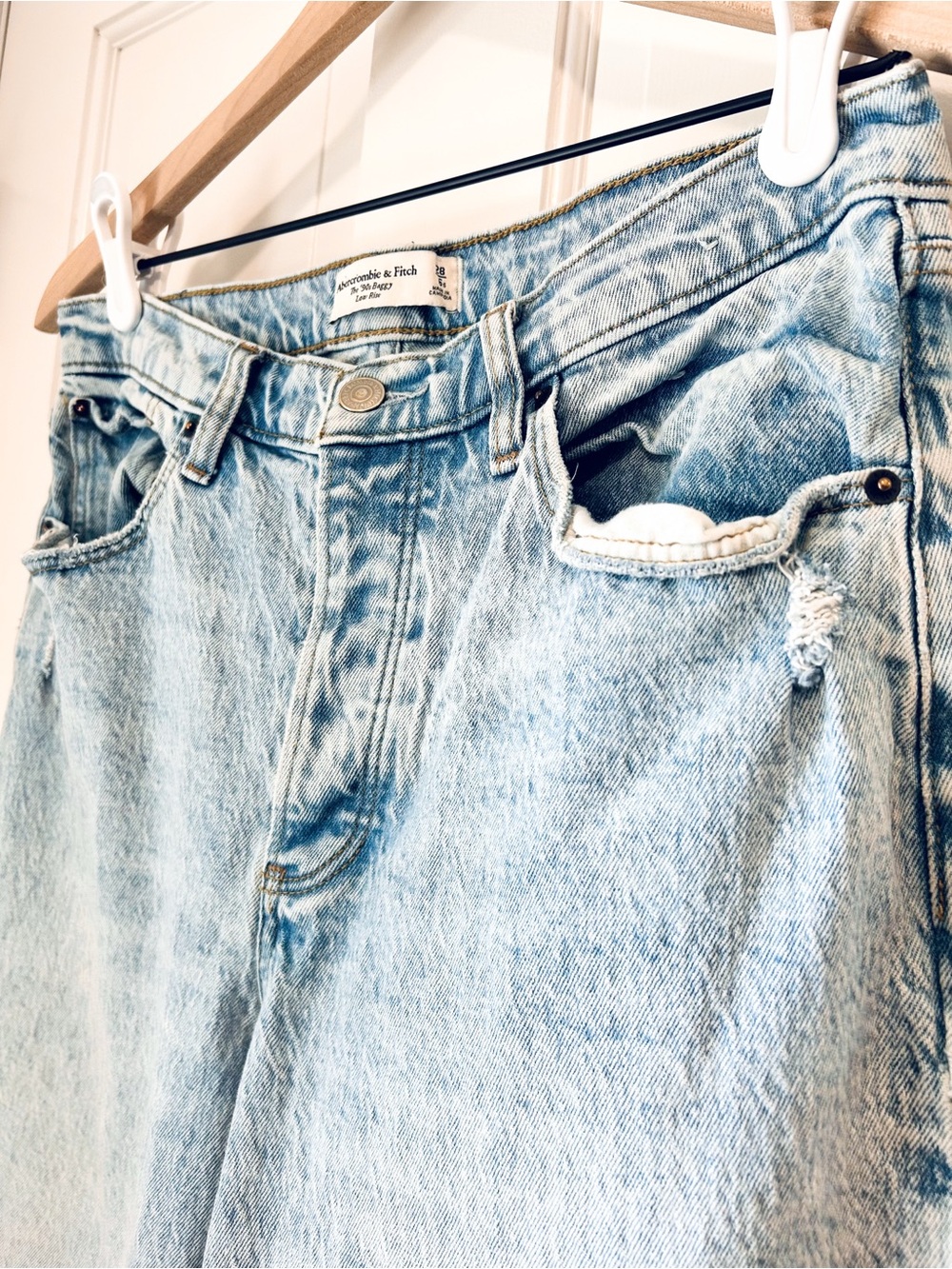 Abercrombie & Fitch 90s Baggy Low Rise Women’s Jeans Size 6 / 28 - Picture 7 of 12